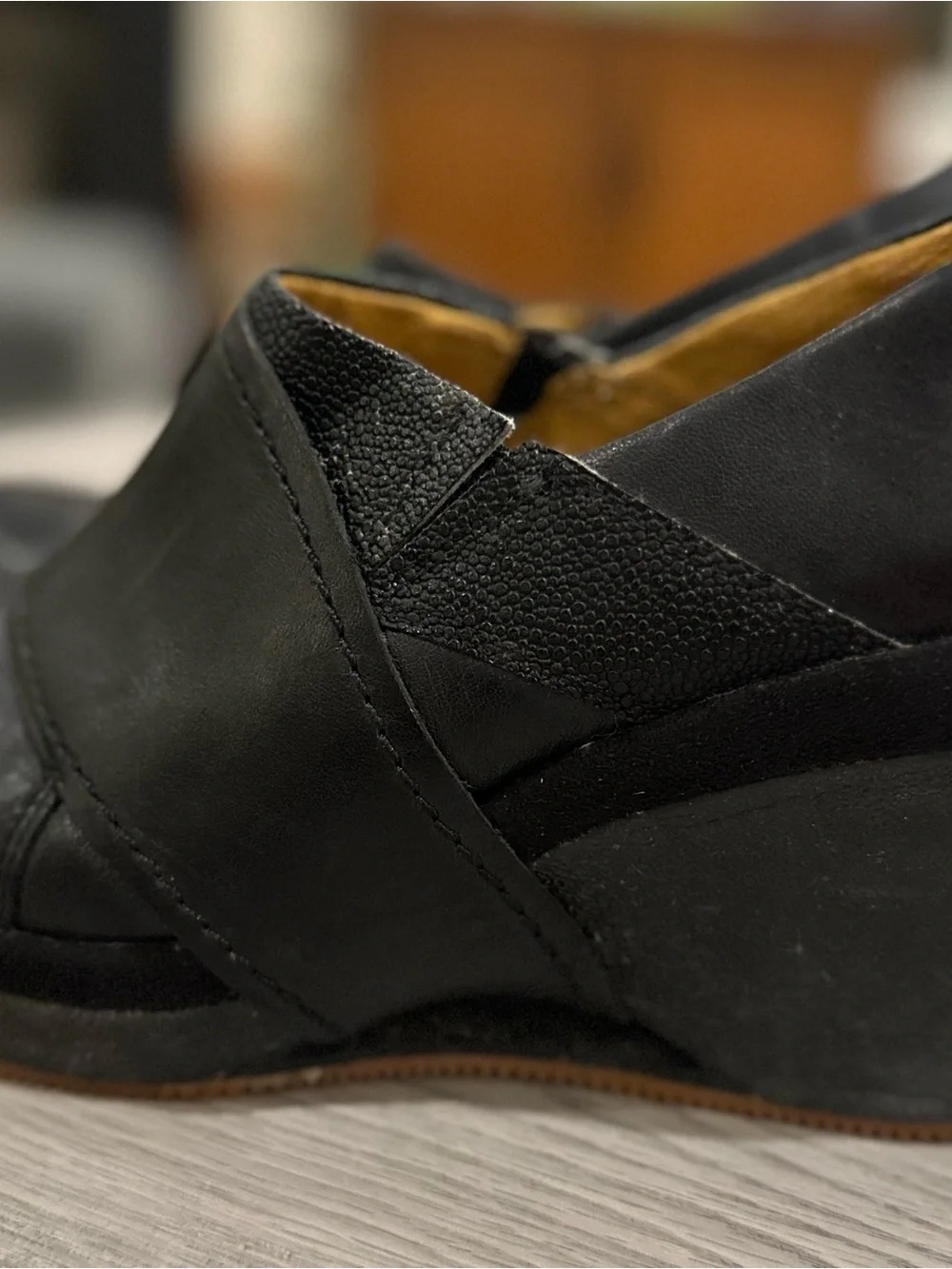 MOZO Divine 3731 Black Leather Slip Resistant Wedge Work Shoes Women’s 7.5